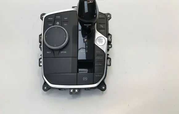 BMW 1 F40 Gear shifter/selector 9857504