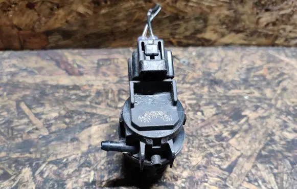 Mazda 6 Windscreen/windshield washer pump 8603102451
