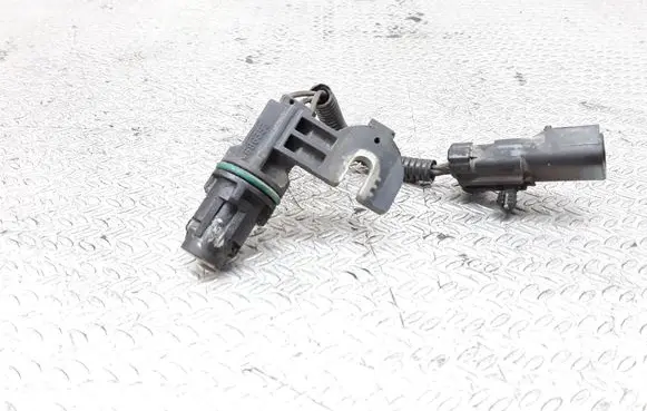 Chrysler Voyager Camshaft position sensor 4686353