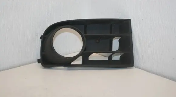 Volkswagen Golf V Front bumper lower grill 1K0853666C