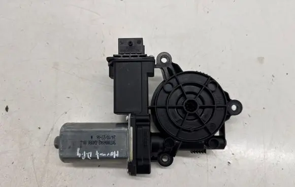 Dodge Hornet Rear door window regulator motor 5MT0006142 331127 6000632485