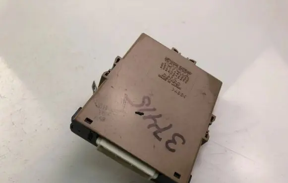 Toyota Prius (XW30) Other control units/modules 8911147050