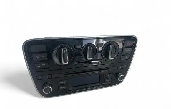 Volkswagen Up Radio/CD/DVD/GPS head unit 1S0820045S