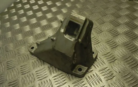 BMW 5 F10 F11 EGR valve cooler bracket 2284111 VD18420