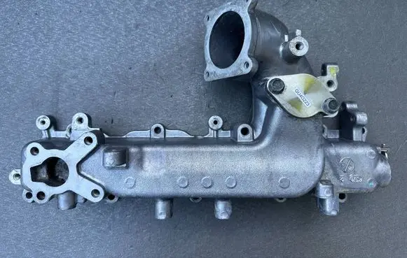 Nissan Patrol Y61 Intake manifold 14001MA75A