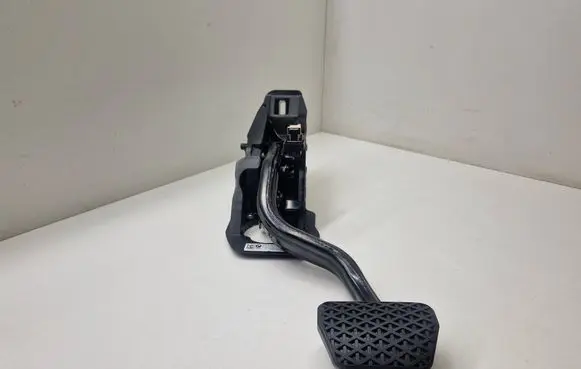 BMW X3 G01 Brake pedal 6861771