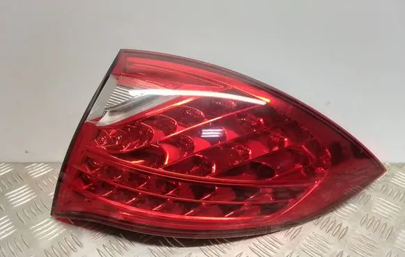 Porsche Cayenne (92A) Rear/tail lights 7P5945096AA