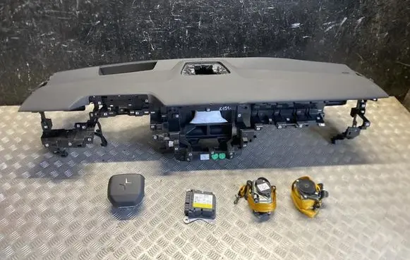 Polestar 4 Dashboard 80009995