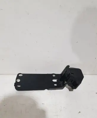BMW X1 E84 Radiator support slam panel bracket 51647117