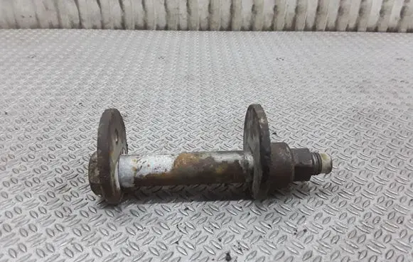 Toyota Hilux (N80, N90, N100, N110) Front suspension camber bolt 