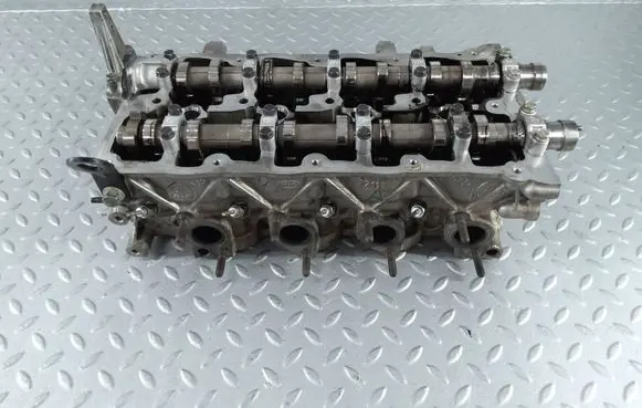 Hyundai i30 Engine head 221002A260 242002A101 241002A200