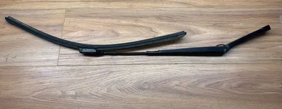 Volkswagen Golf VI Windshield/front glass wiper blade 1Q1955409