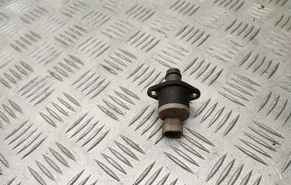 Toyota Avensis T250 Fuel pressure sensor 