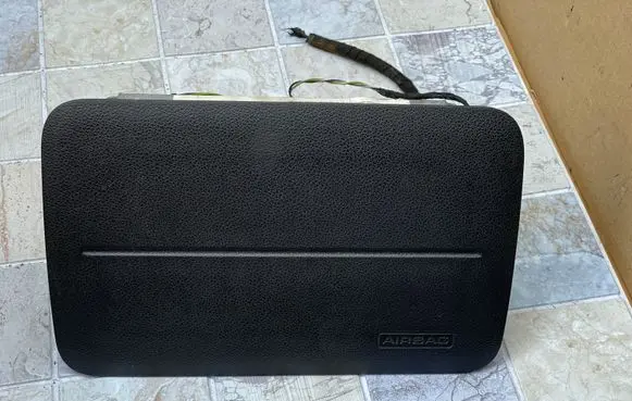 Ford Fiesta Passenger airbag 2S6AA044H31AFZHHA