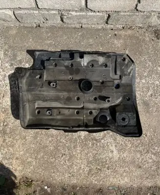 Toyota Avensis T250 Engine cover (trim)