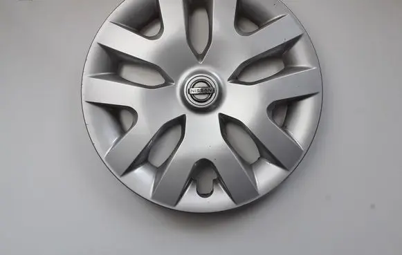 Nissan Qashqai R16 wheel hub/cap/trim 403151KK0B