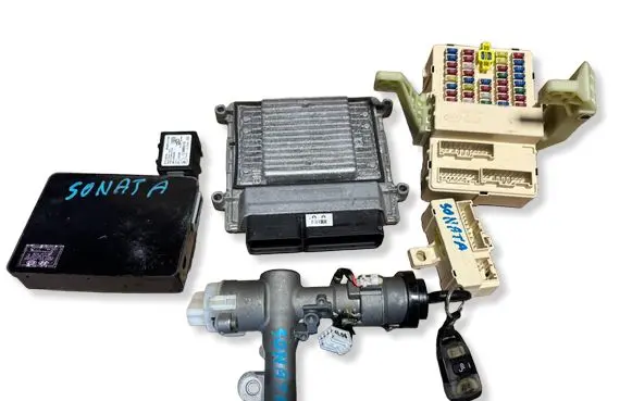 Hyundai Sonata Engine control unit/module ECU 3911025070 NFD5K4C00B 5WY5210C