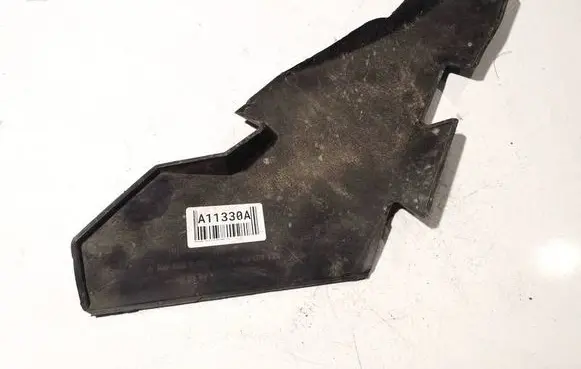 Mercedes-Benz B W245 Engine bonnet/hood lock trim molding A1698210336
