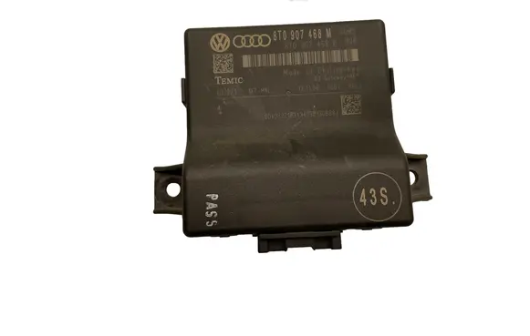 Audi A4 S4 B8 8K Gateway control module 8T0907468M