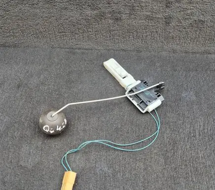 Audi Q7 4L Fuel level sensor 7L8919673A A2C53104606