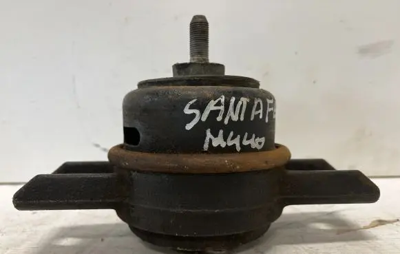 Hyundai Santa Fe Engine mount bracket 2181228500