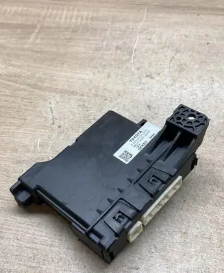 Toyota Auris E180 Air conditioning/heating control unit 8865002E00 MB1778004480