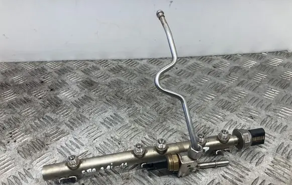 BMW 1 E81 E87 Fuel main line pipe 7562474 00446289 12056010