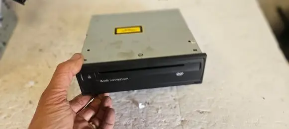 Navigation unit CD/DVD player