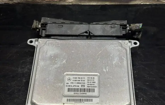 Mercedes-Benz C W204 Engine control unit/module A6461502072 28103315 A0054461840