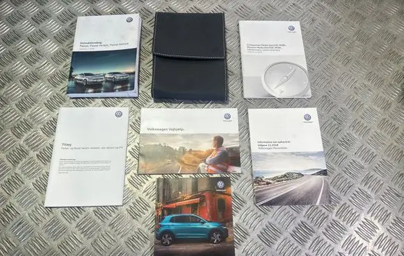 Volkswagen PASSAT B8 User manual A3G092138C