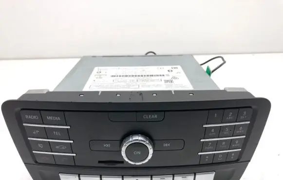 Mercedes-Benz A W176 Radio/CD/DVD/GPS head unit A2469007618