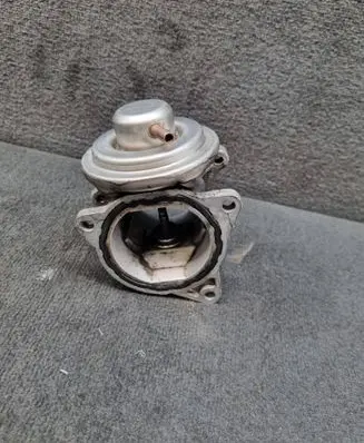 Audi A3 S3 8P EGR valve 038129637D 038131501AN