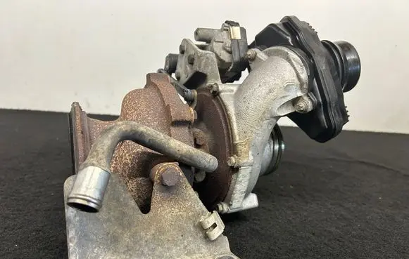 BMW 5 F10 F11 Turbo 7023202 68699410