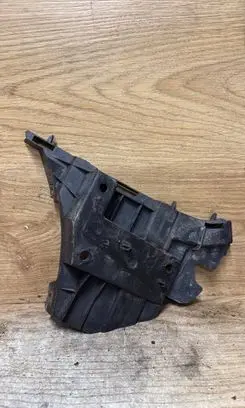 Volvo V70 Front bumper mounting bracket 31265344