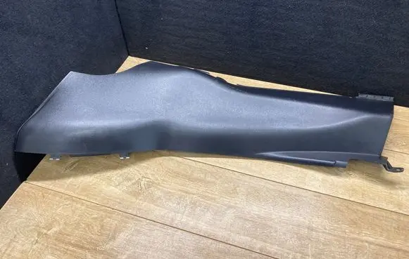 Land Rover Range Rover Sport L494 Rear seat side bottom trim DK6202651AD CTFG71098A3