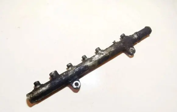 Renault Laguna II Fuel main line pipe 7700114017
