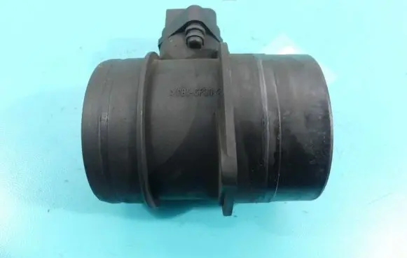 Volkswagen PASSAT B6 Mass air flow meter 0281002461 IMPRK1173429