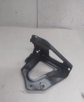 Audi A6 S6 C6 4F Fender mounting bracket 4F0821135B