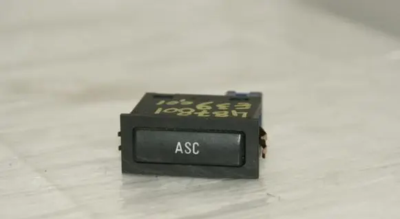Traction control (ASR) switch