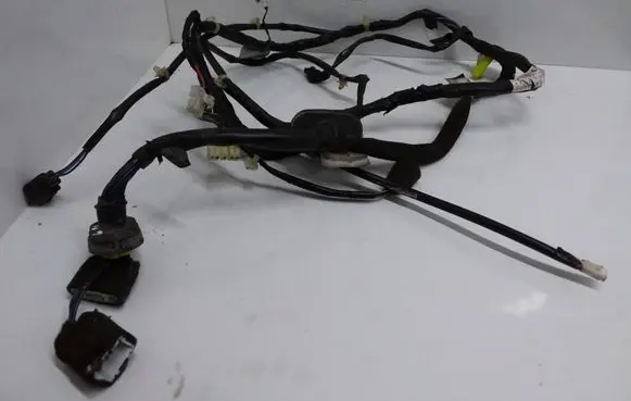 Mazda 626 Front door wiring loom MR438491 51015202531
