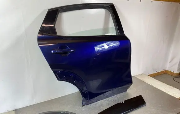 Nissan Ariya Rear door
