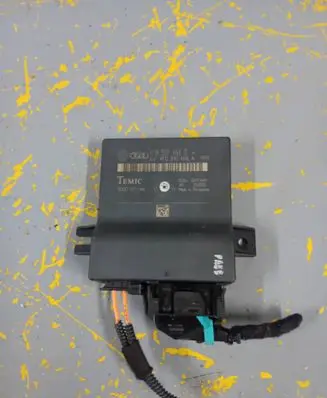 Audi A6 S6 C6 4F Gateway control module 4F0907468D 4F0910468A
