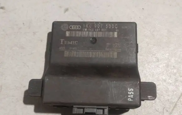 Volkswagen Golf V Gateway control module 1K0907530C 1K0907951