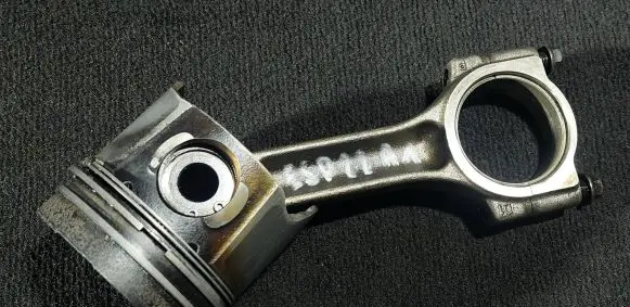 Renault Espace IV Piston with connecting rod