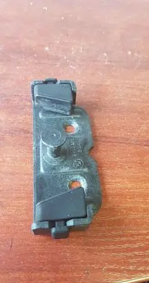 BMW 3 E46 Loading door lock loop/hook striker 8203771