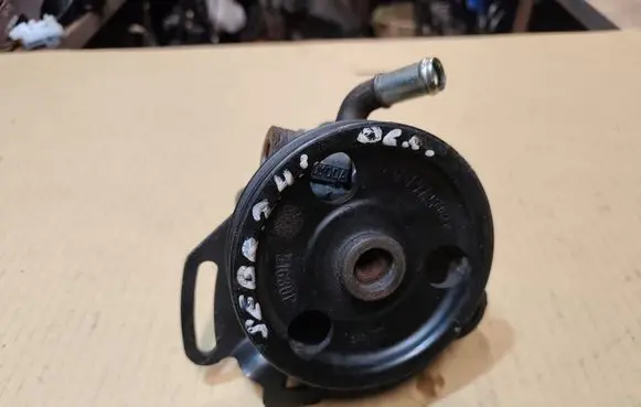 Chrysler Sebring (ST-22 - JR) Power steering pump 