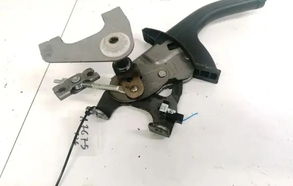Hyundai i30 Handbrake/parking brake lever assembly