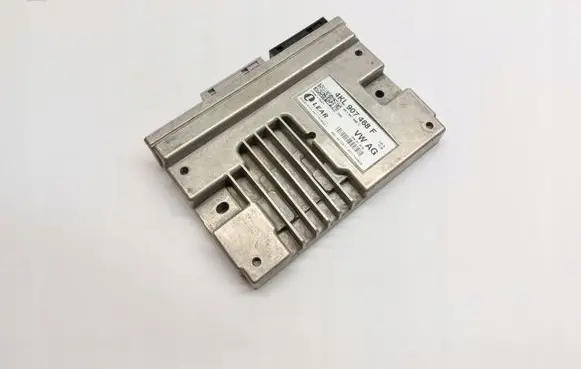 Lamborghini Urus Fan control module 4KL907468F