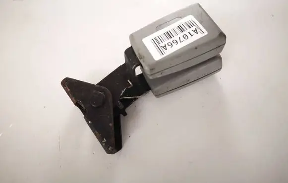 Volkswagen Touareg I Middle seatbelt buckle (rear) 7l0857822b