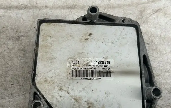 Opel Zafira B Engine control unit/module 12230740 MT35E10
